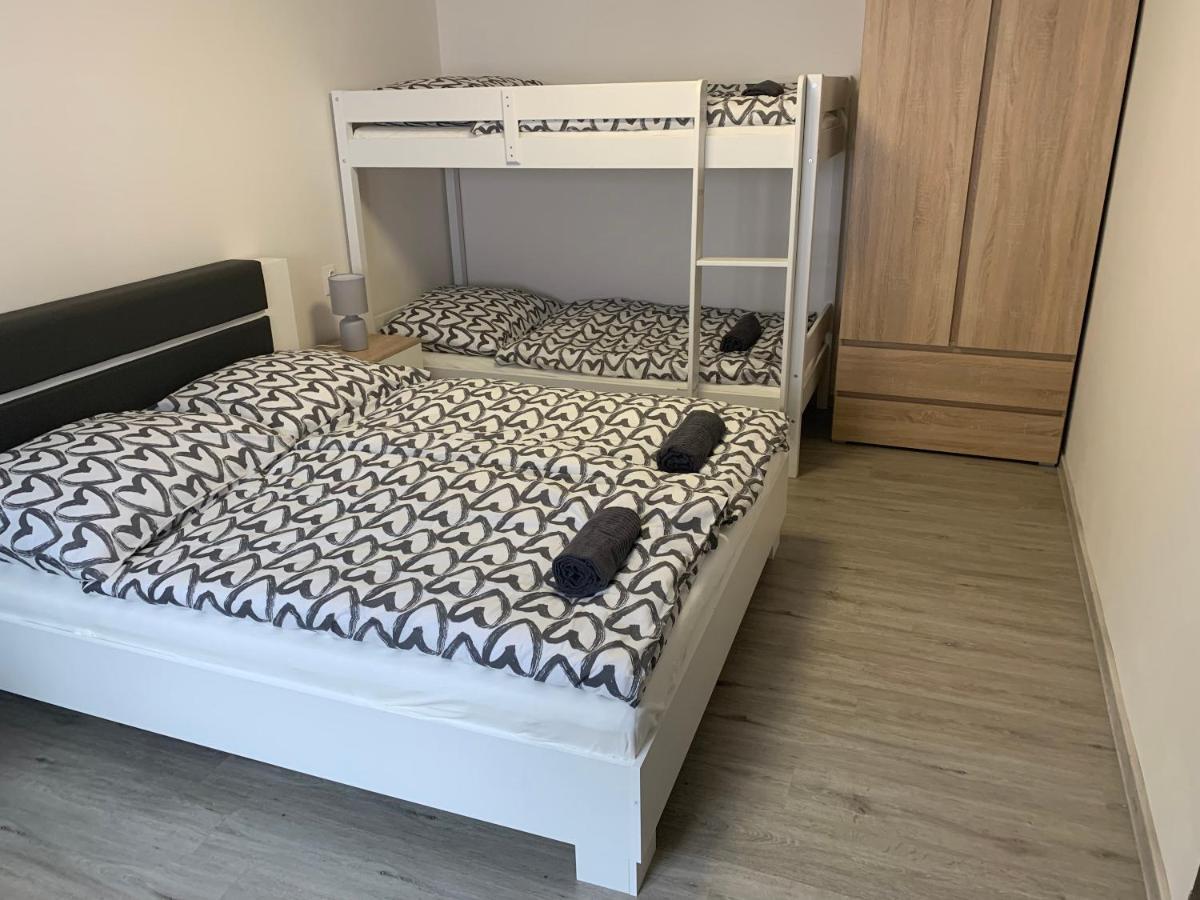 Apartman U Drahotu Pernink Eksteriør billede